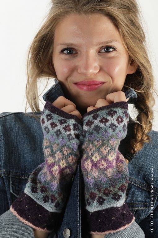 mitaines tricot main jacquard en rond violet bleu jaune mauve