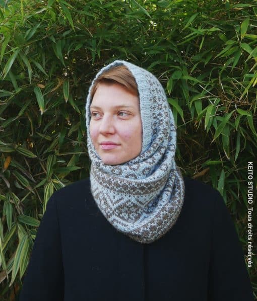 col capuche en tricot main jacquard