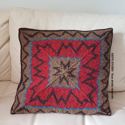 coussin jacquard tricot ocre rouge brun et bleu