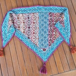 petit châle en jacquard tons bleus et rouille